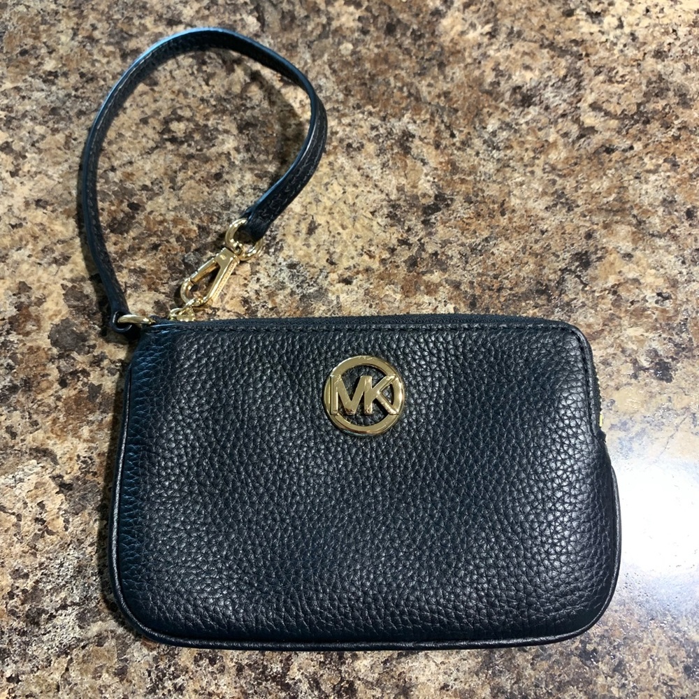 Michael kors clutch